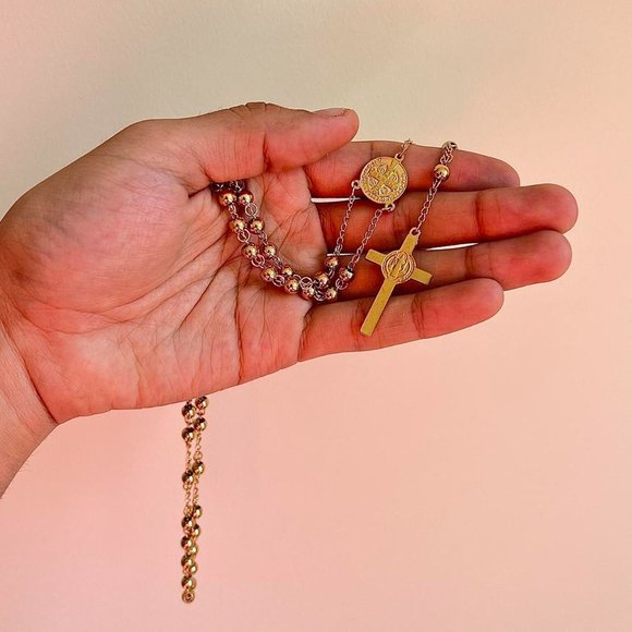 y2k 2000s gold rosary bead necklace - Picture 2 of 8